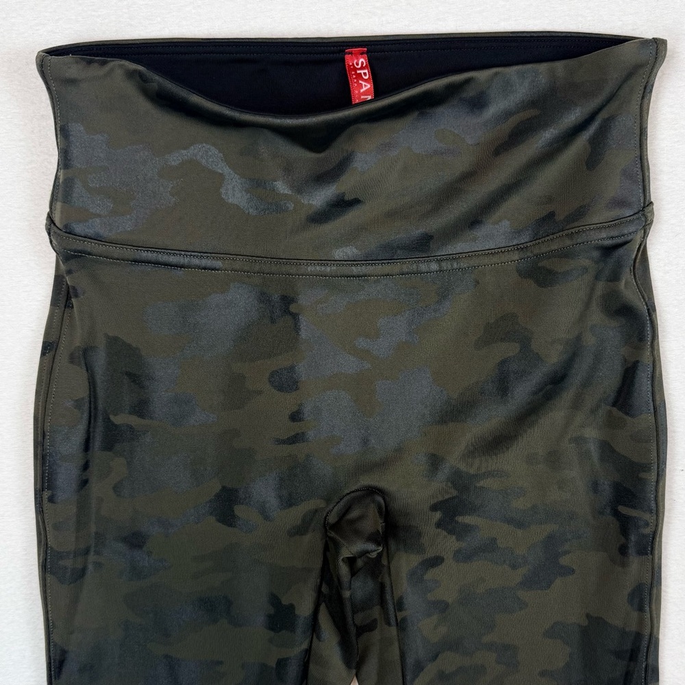 Spanx x Revolve Faux Leather Camo Leggings Matte Dark Olive Black Power Waist XS - Picture 2 of 8